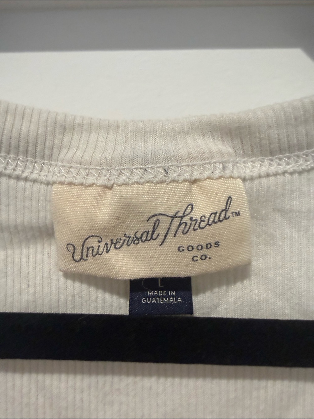 Universal Thread White Ribbed Scoop crop Tank - Picture 2 of 3